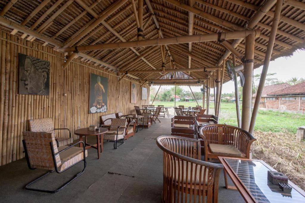 Oyo 2380 Alea Guesthouse Muntilan Dış mekan fotoğraf