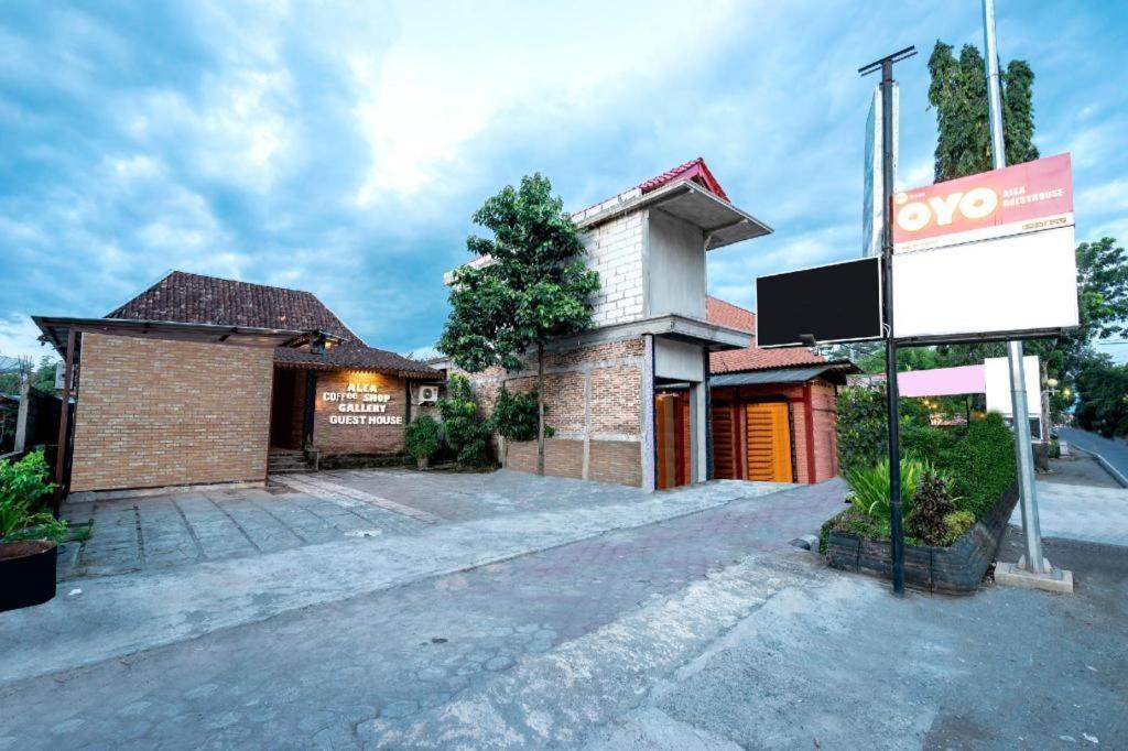 Oyo 2380 Alea Guesthouse Muntilan Dış mekan fotoğraf